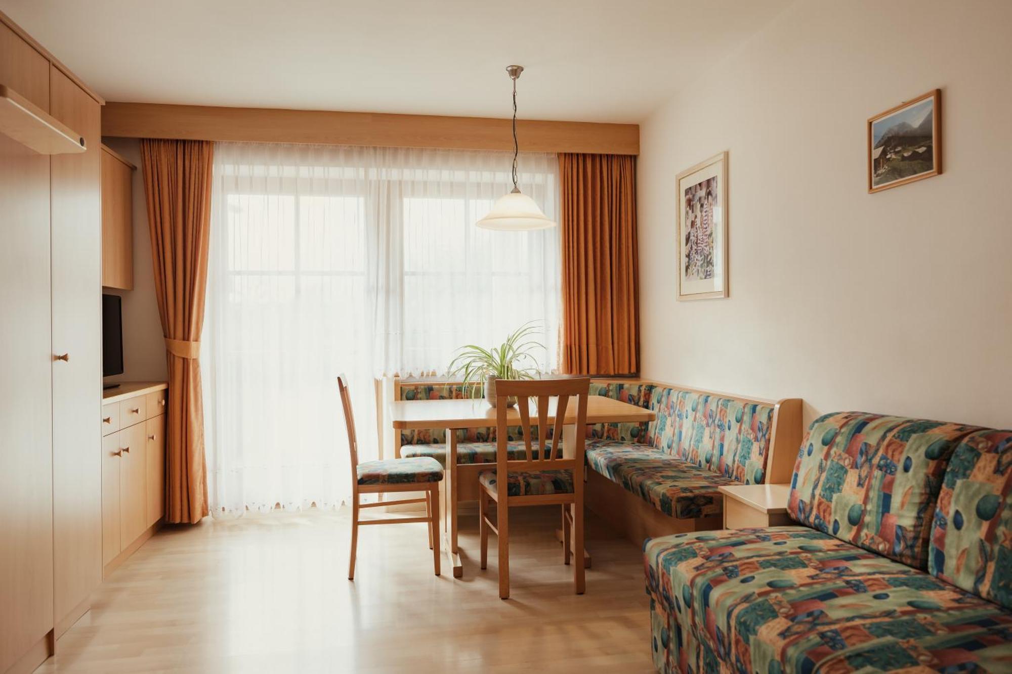 Residence Costa Burjada Colfosco Bagian luar foto